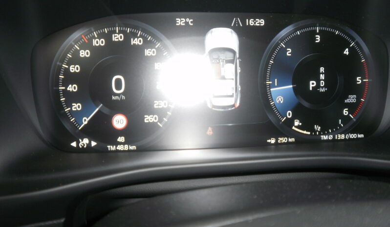 VOLVO XC40 D3 INSCRIPTION Aut. 150cv lleno