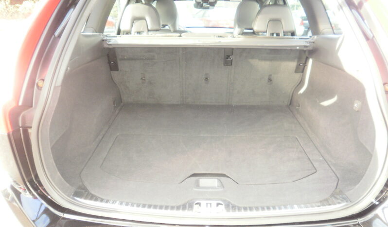 VOLVO XC60 D4 190cv R-Desing Aut.8vel. lleno