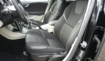 VOLVO V40 D2 120cv MOMENTUM lleno