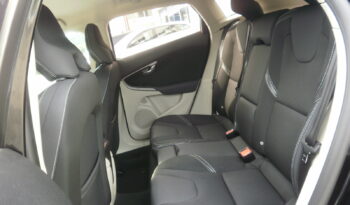 VOLVO V40 D2 120cv MOMENTUM lleno
