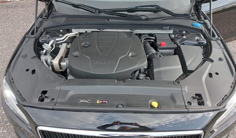 VOLVO V90 D3MOMENTUM lleno