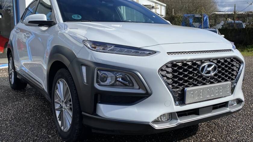 Hyundai Kona Tecno Red