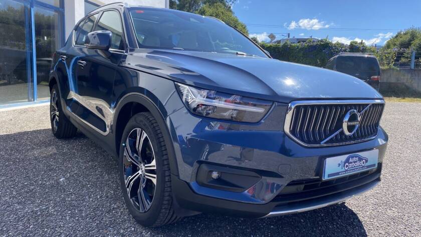 Volvo XC 40 Hybrid frontal lateral derecho