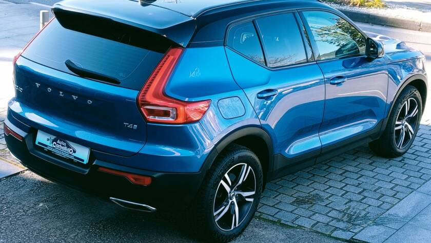 Volvo XC40 2.0 T4 R-DESIGN 2WD TRASERA LATERAL
