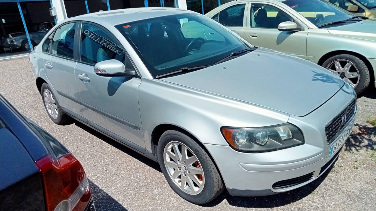VOLVO S40 2.0D MOMENTUM